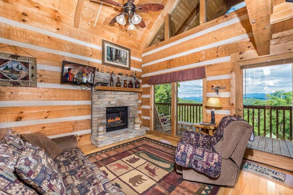 View! Private! Hot Tub,Pool Table,Fireplace,Relax! Sevierville Eksteriør billede